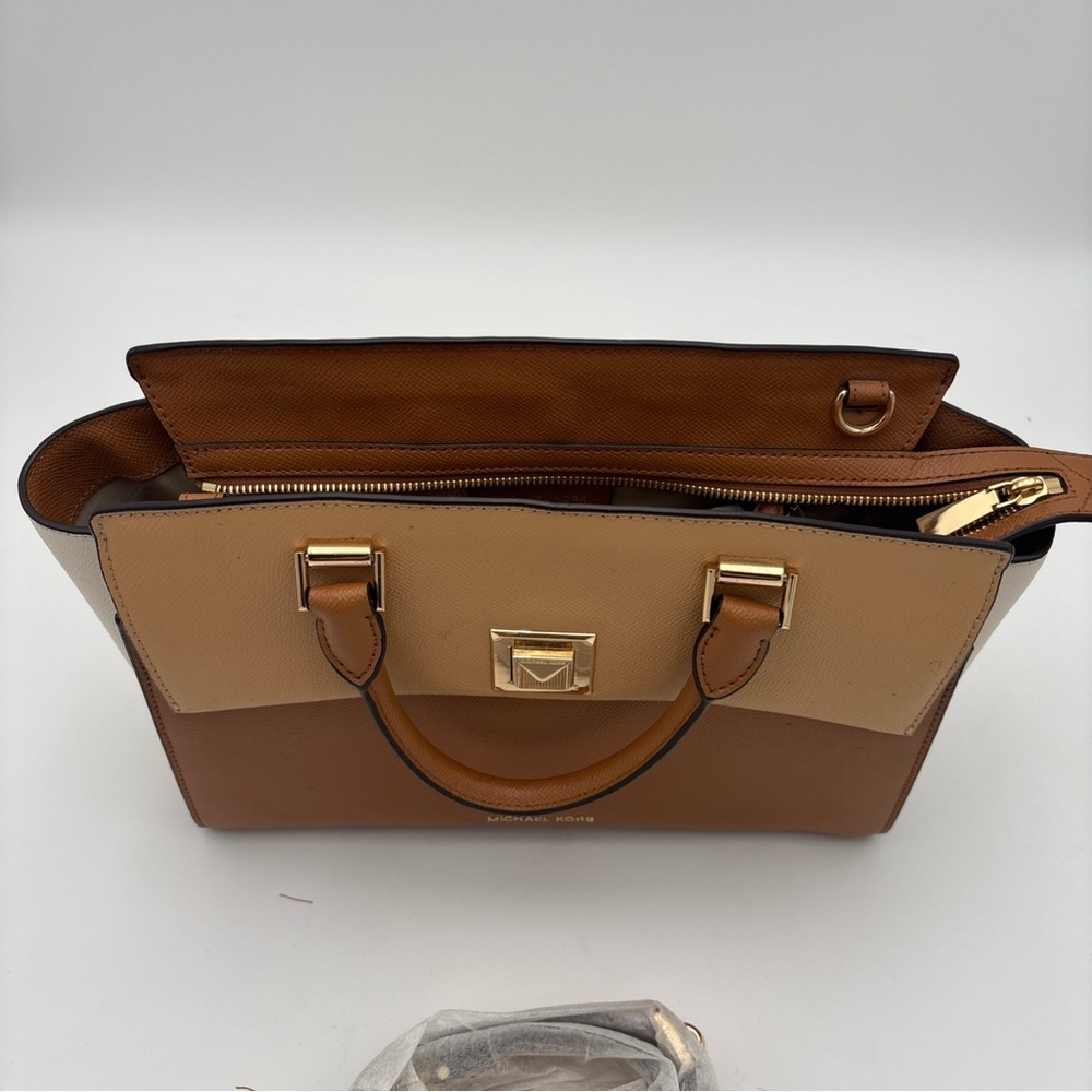 Michael Kors Brown and White‎ Satchel with Chain Strap - Picture 9 of 16
